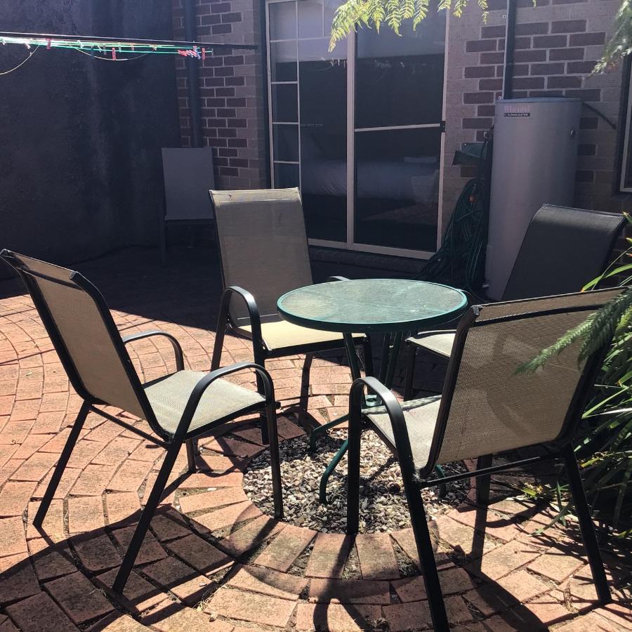 City Townhouse Walking Distance To City Лонсестън Екстериор снимка