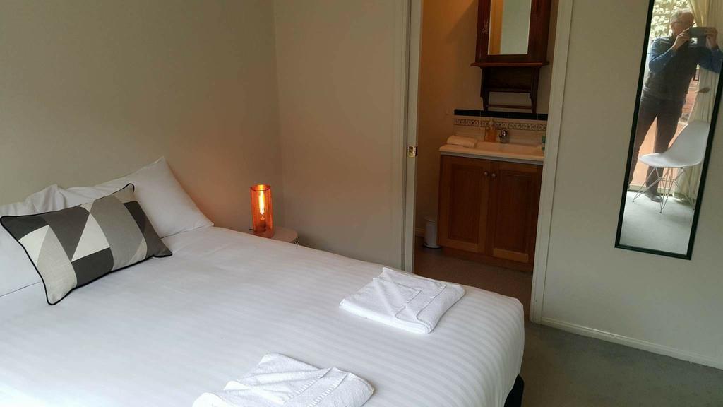 City Townhouse Walking Distance To City Лонсестън Екстериор снимка